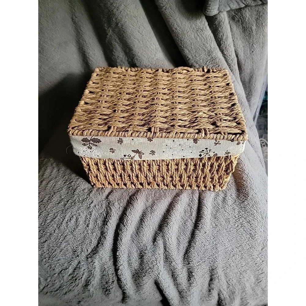 Use this: 🧺 Woven Storage Basket w/ Lid & Fabric Liner Decorative Organizer‎